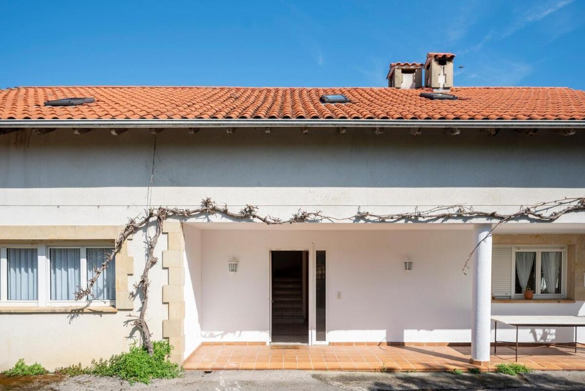 Casa Con Jardin En Gama Villa Barcena de Cicero Bagian luar foto