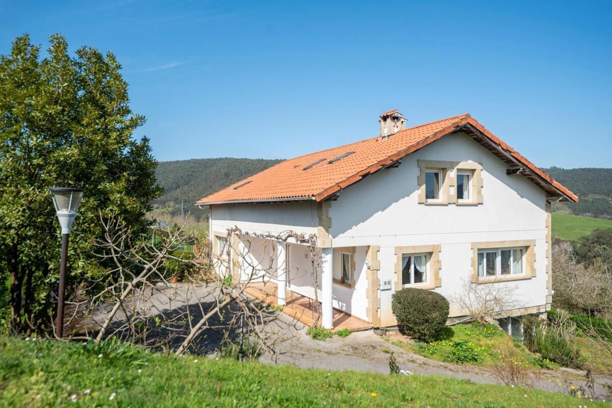 Casa Con Jardin En Gama Villa Barcena de Cicero Bagian luar foto