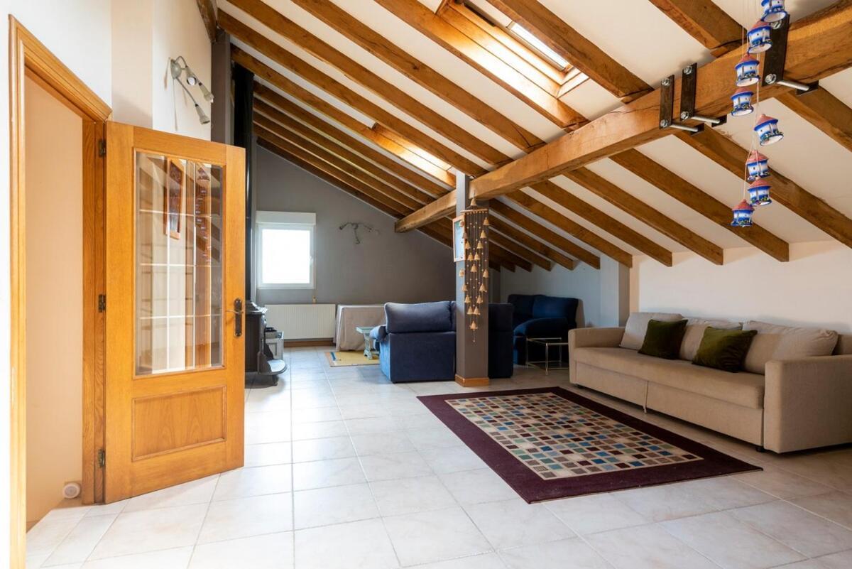 Casa Con Jardin En Gama Villa Barcena de Cicero Bagian luar foto