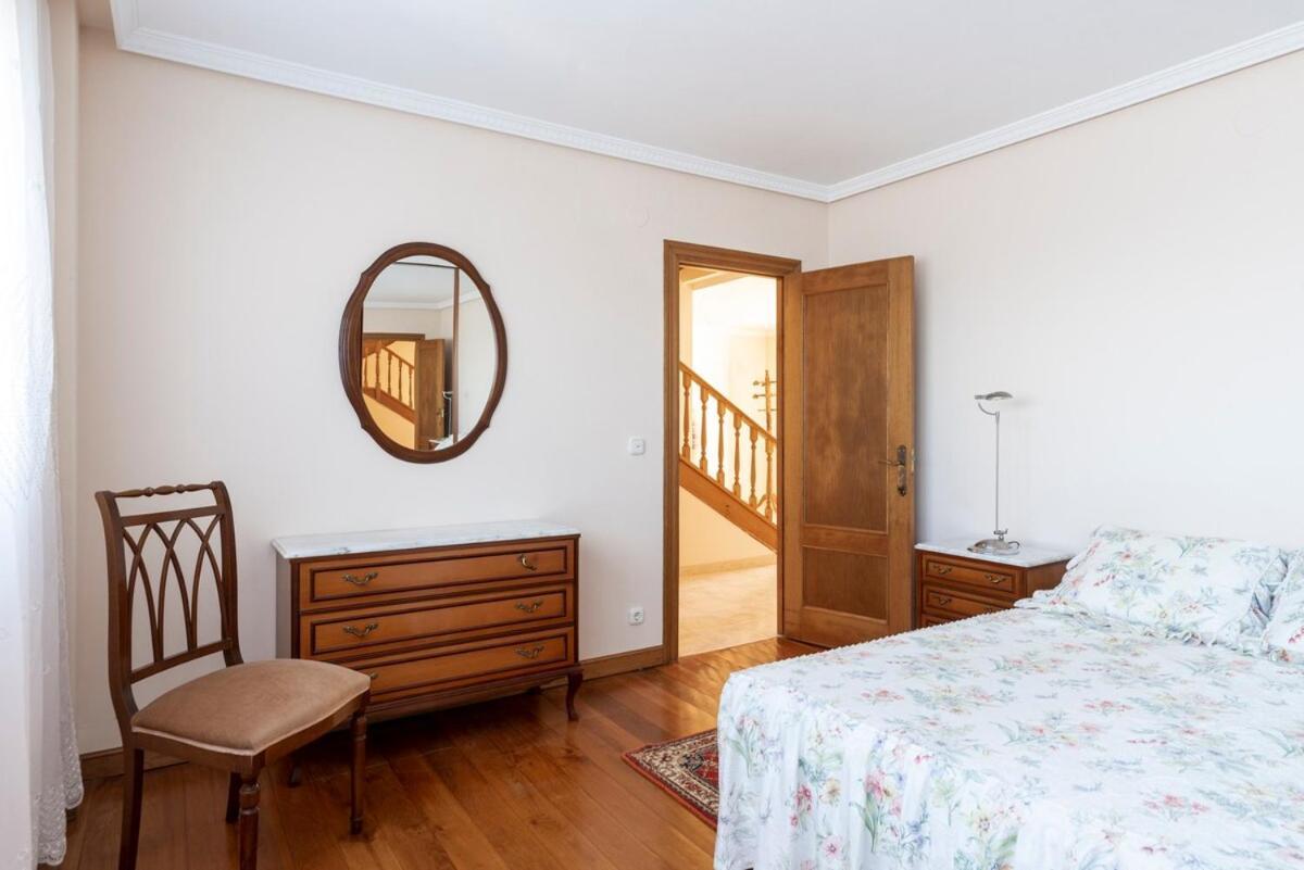 Casa Con Jardin En Gama Villa Barcena de Cicero Bagian luar foto