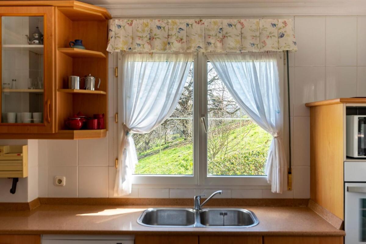 Casa Con Jardin En Gama Villa Barcena de Cicero Bagian luar foto