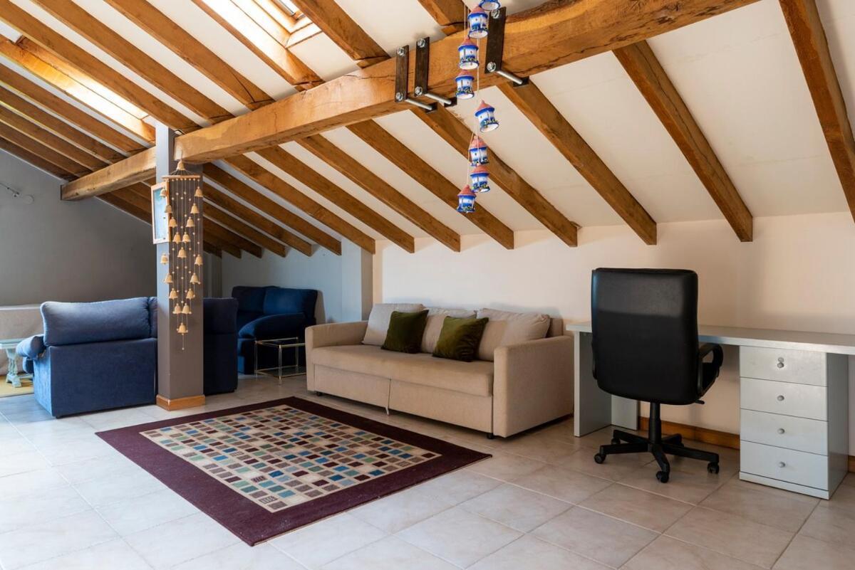 Casa Con Jardin En Gama Villa Barcena de Cicero Bagian luar foto